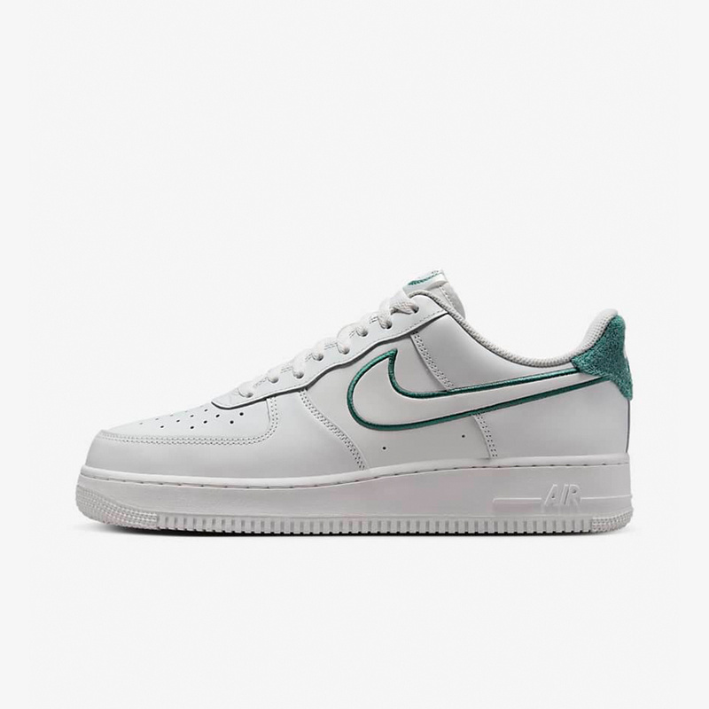 NIKE 耐克 AIR FORCE 1空军一号男子运动复古低帮板鞋 FN8349 556元（需用券）