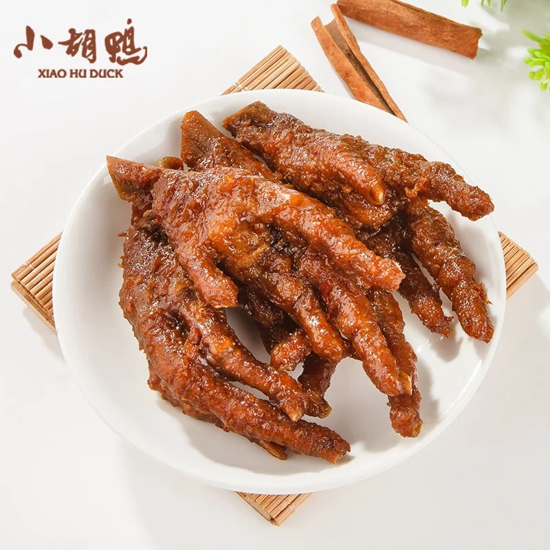 需入会：小胡鸭 香辣虎皮鸡爪锁鲜装 120g（任选7件） 59.02元，折8.43元/件（