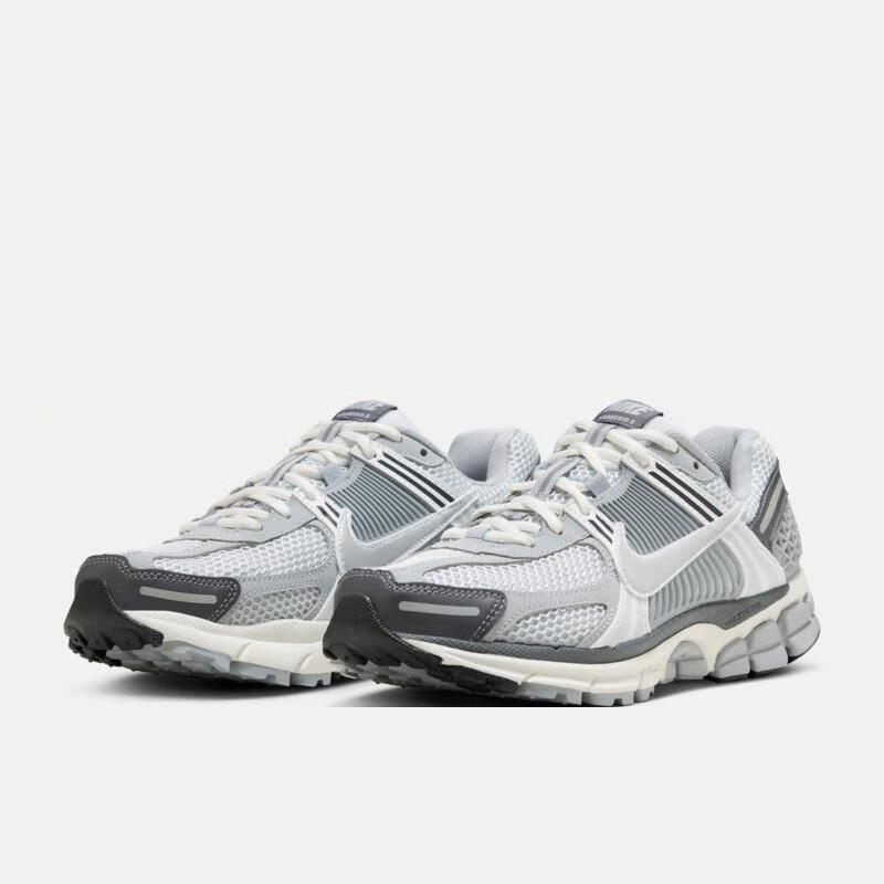 今日必买、值选：NIKE 耐克 ZOOM VOMERO 5 女子运动鞋 FD9919-001 471.75元（需凑单