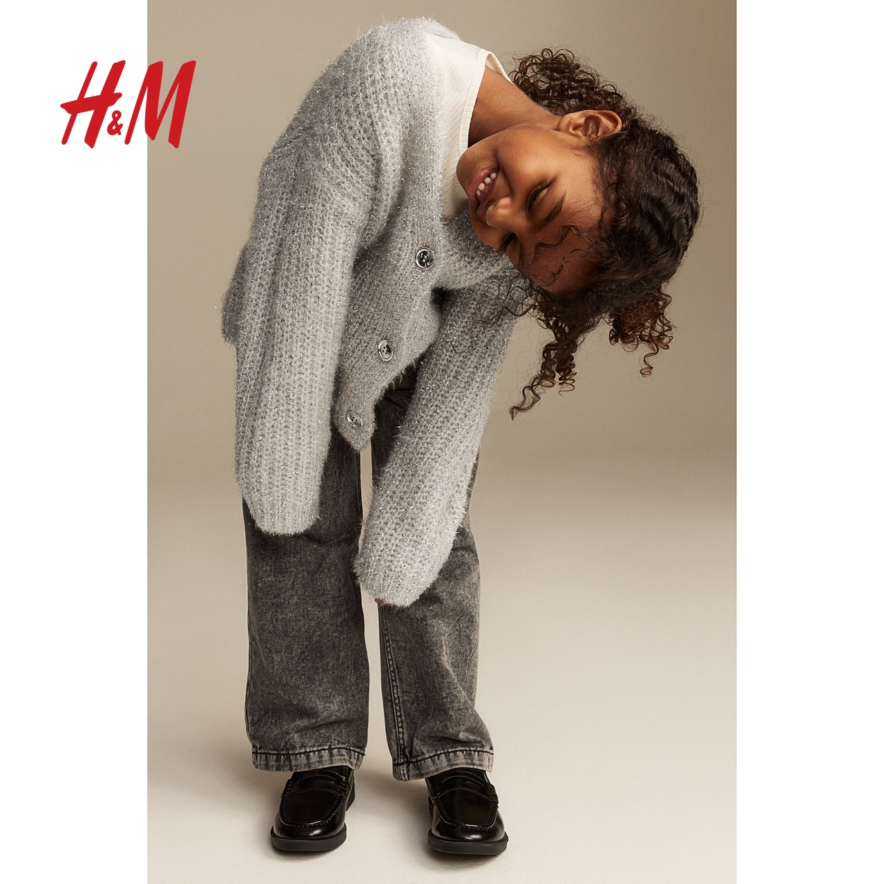 H&M HM童装女童毛衣2023冬季新款柔软舒适保暖长袖V领针织开衫1051567 140元