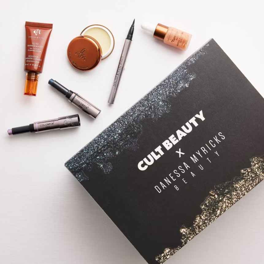 Cult Beauty × Danessa Myricks Beauty 联名 9 号固色彩妆棒礼盒 6折 $38.4（约259.8元）