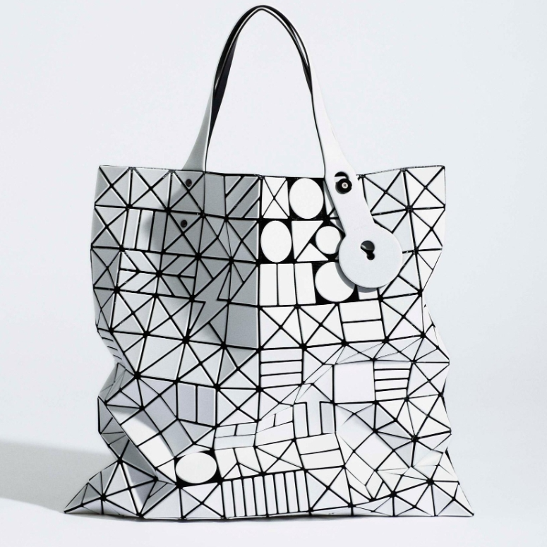 SSENSE：Bao Bao Issey Miyake 美包熱賣 黑色 Prism Plus 托特包$265 低至5折