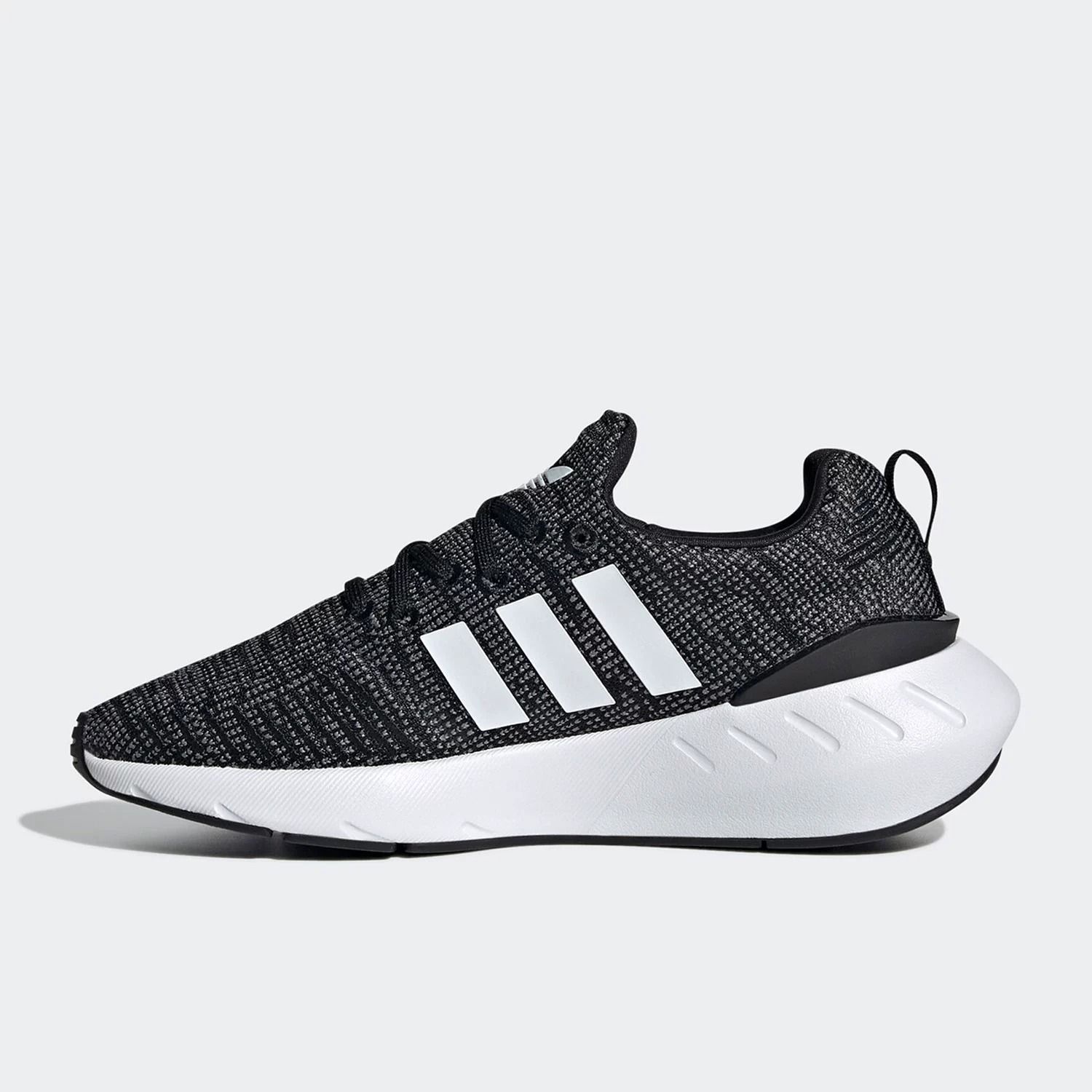 百亿补贴：adidas 阿迪达斯 SWIFT RUN 22 J 男女款休闲鞋 GW8176 129元