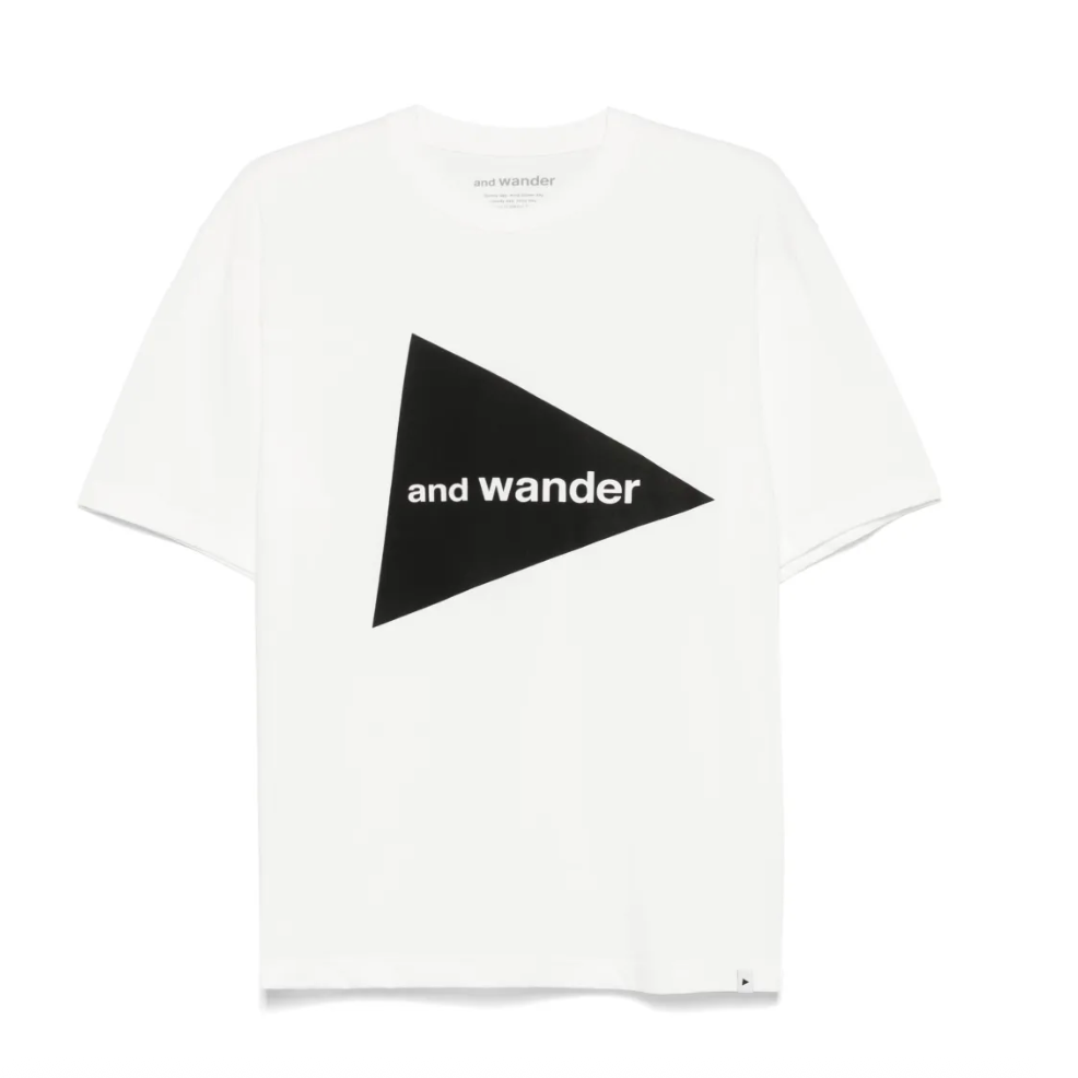 古力娜扎同款！And Wander 三角标短袖 8折 ¥409