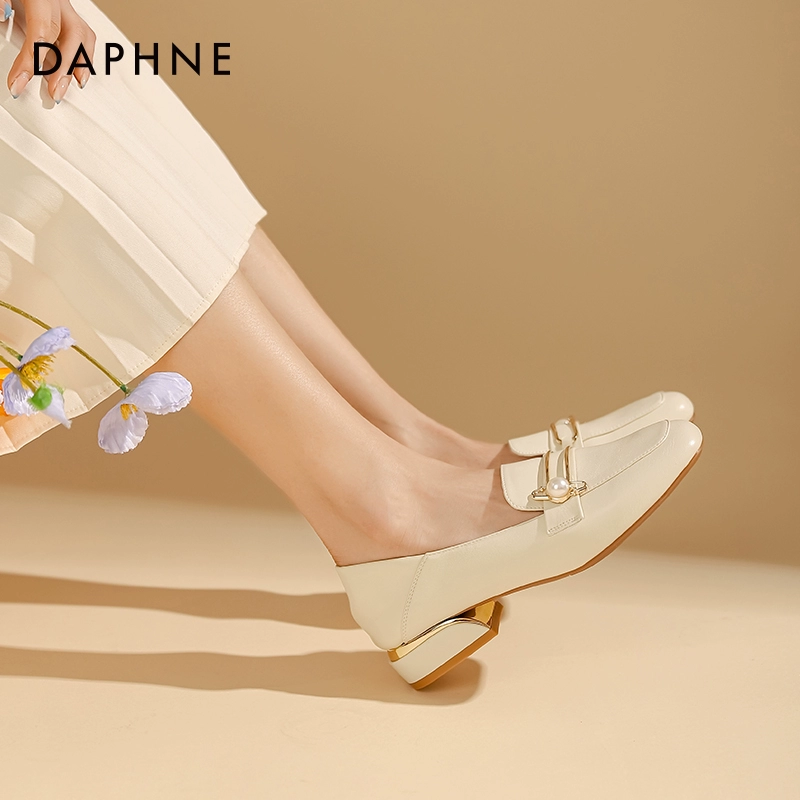 DAPHNE 达芙妮 新款英伦风小皮鞋/凉鞋合集 多款 ￥79.9