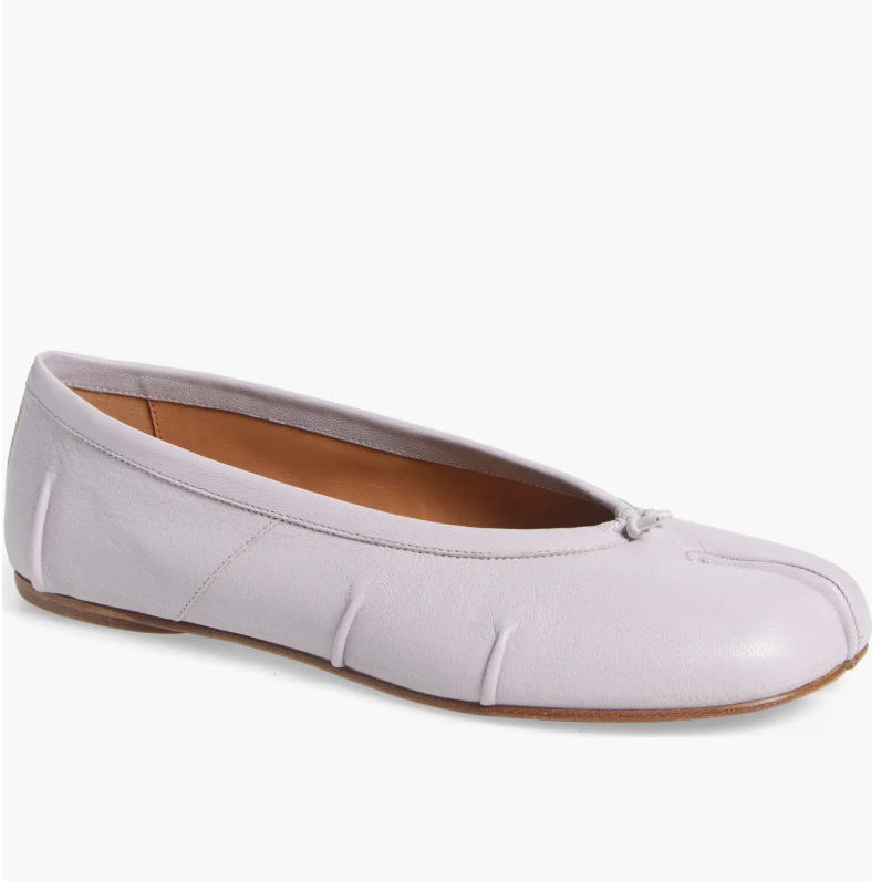 Maison Margiela 馬吉拉紫色Tabi芭蕾鞋 6折 $597（約4311.59元）