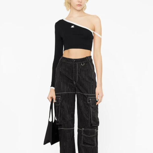 Courreges T恤 7折 $143（約1027.88元）