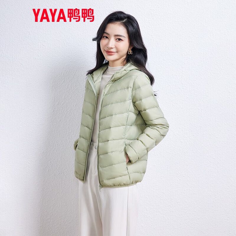 YAYA 鸭鸭羽绒服 鸭鸭轻薄款羽绒服女反季新款修身短款白鸭绒冬连帽 127.46元