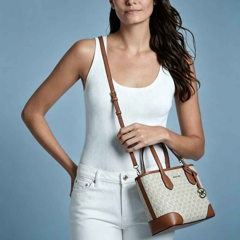 Michael Kors Outlet Canada：精选托特包热卖！Eva 超小号托特包C$109 低至C$129+额外8