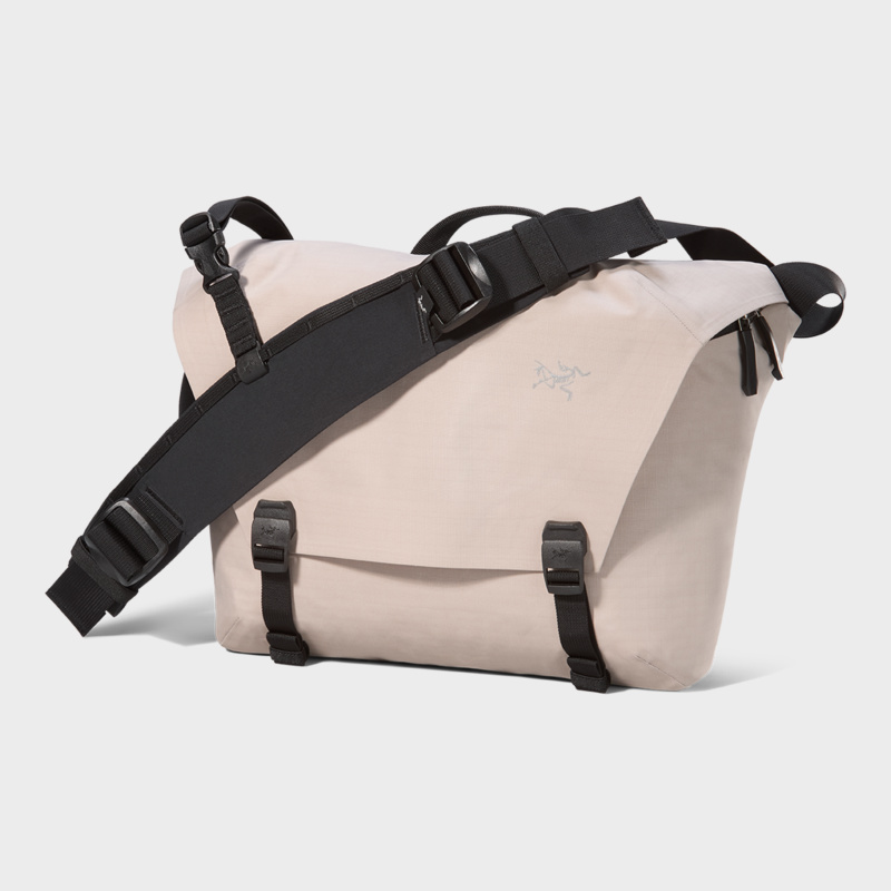 今日必买：ARC'TERYX 始祖鸟 GRANVILLE 10 COURIER BAG 男女同款 单肩包 1200元