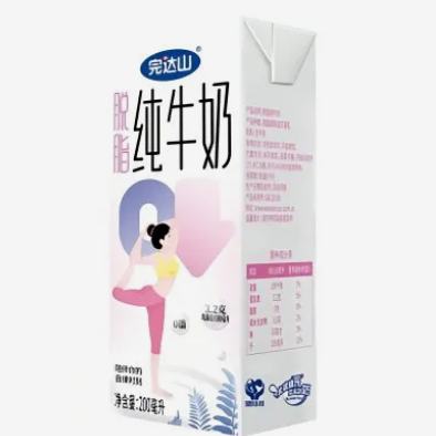 5月 完达山 苗条脱脂纯牛奶 200ml*24盒/箱 59.25元（合29.63元/件）