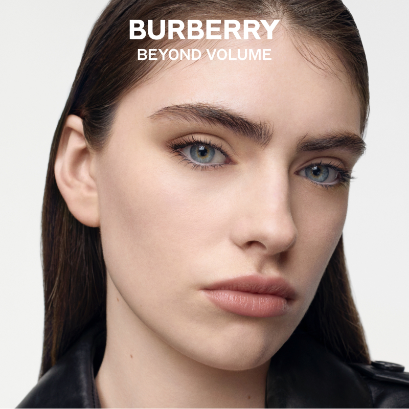 BURBERRY 博柏利 羽扇睫毛膏浓密卷翘 持久不晕染 380元