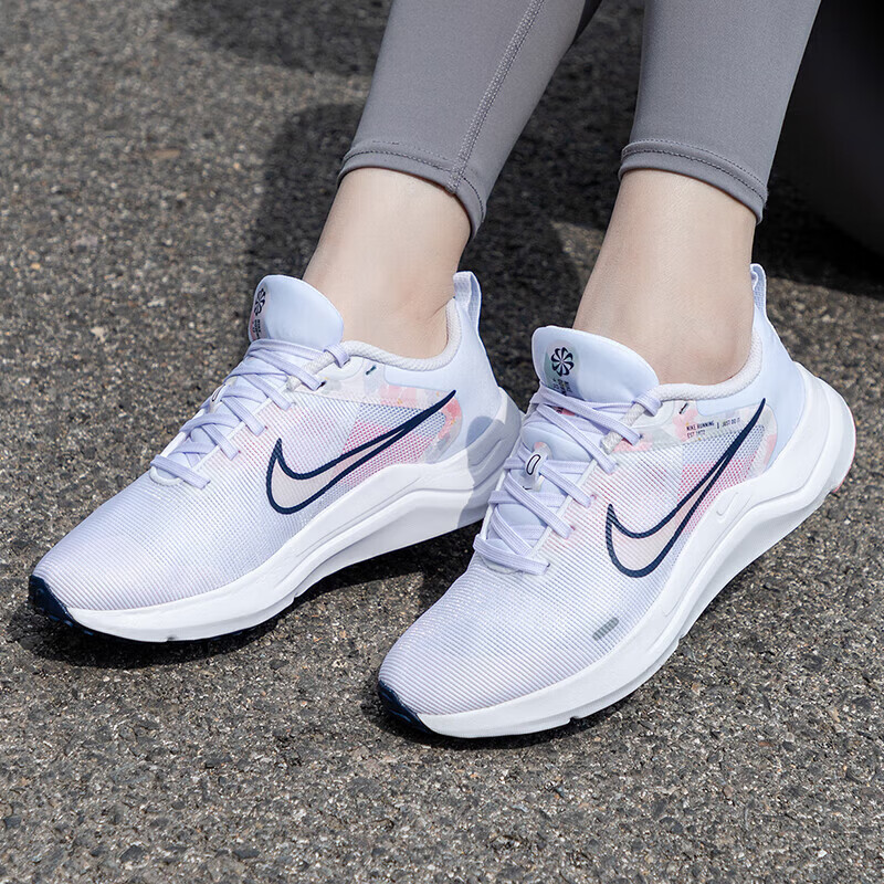 20点开始：NIKE 耐克 DOWNSHIFTER 12 女款低帮休闲跑鞋 DX7885-100 235元（限4小时，