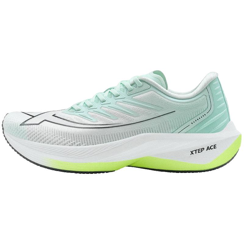 特步 一体成型 竞速跑步鞋 174.32元