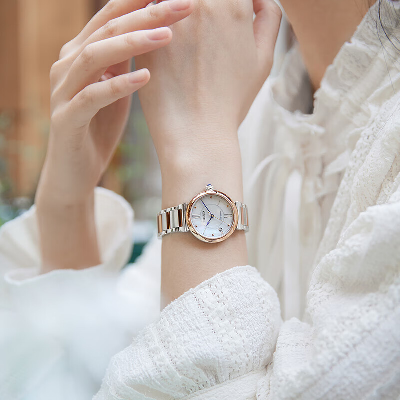 年货大集：CITIZEN 日韩表 光动能贝母表盘 钢带女表 EM1074-82D礼盒款 2080元