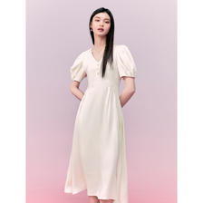 太平鸟 夏季气质连衣裙泡泡袖V领米色法式长裙女 189元