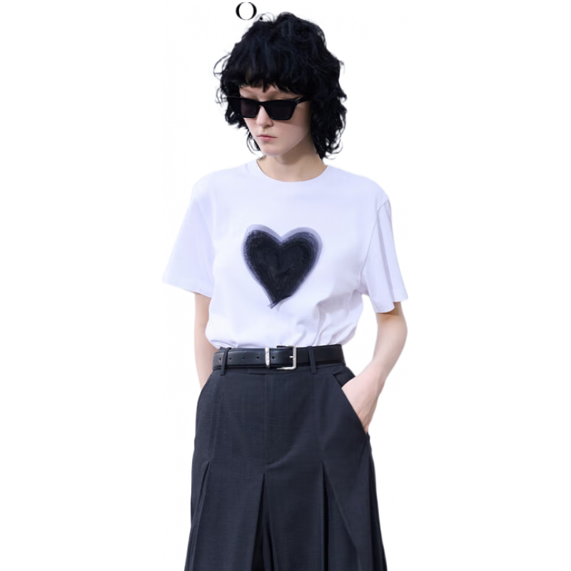 MO&Co. 欧根纱立体爱心 女士T恤 376元