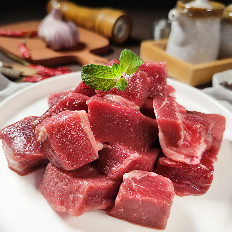 Plus会员:鲜京采 进口原切牛肉块 1kg 真牛肉中式炖煮烧烤小块肉 39.1元（新活动）