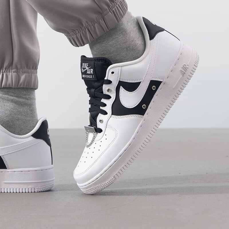 NIKE 耐克 2021年男子AIR FORCE 1 '07 PRM复刻鞋DA8571-100 581.2元（需用券）