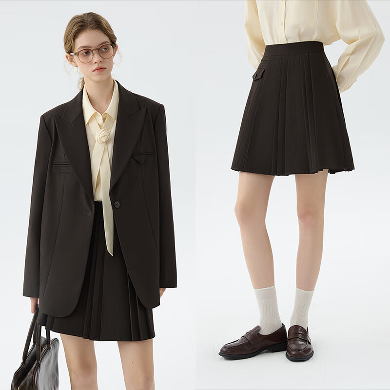 范思蓝恩 摩登出街戗驳领一粒扣西装半裙套装 296.45元