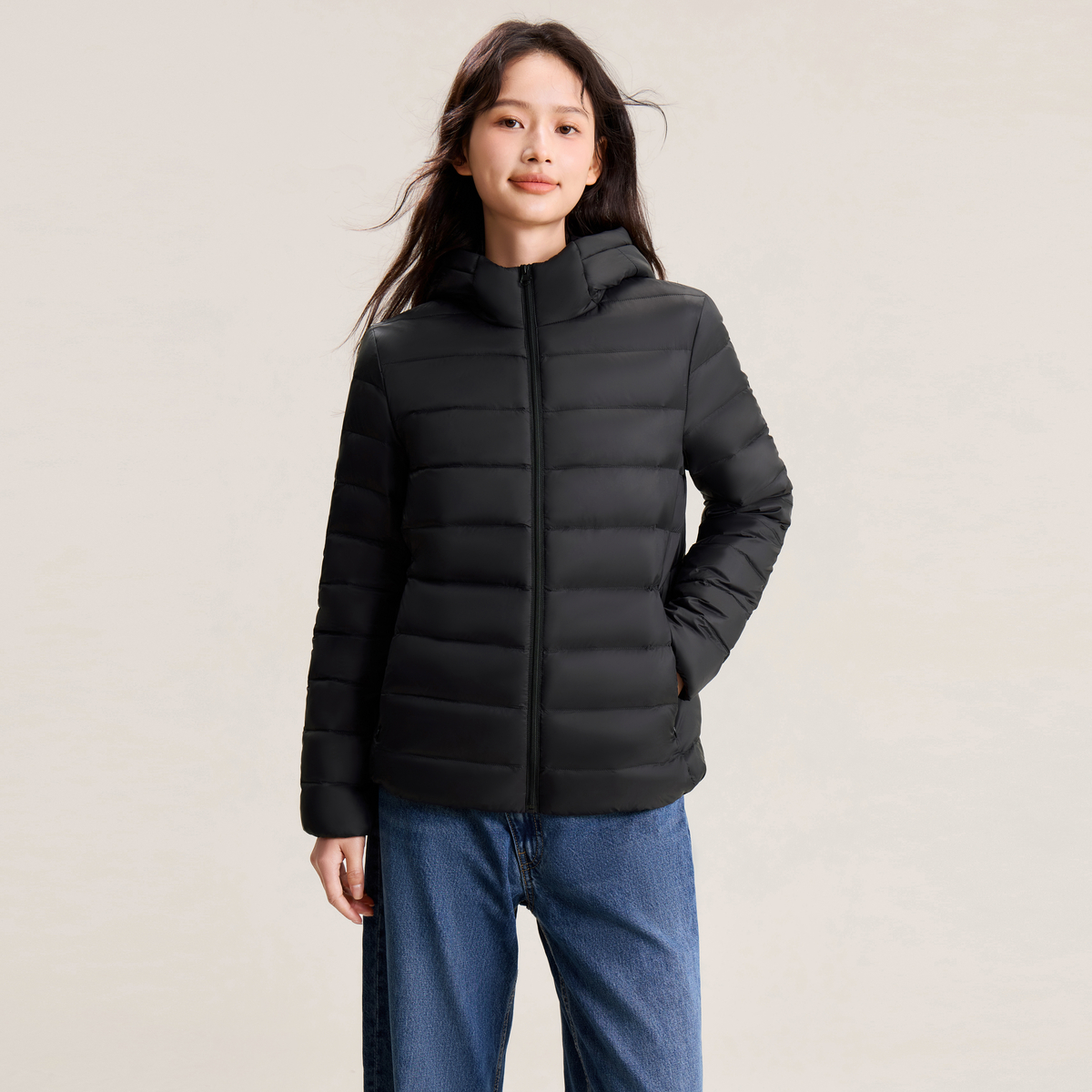 雪中飞 2025冬女士百搭连帽秋羽绒服经典叠穿舒适外套 139元