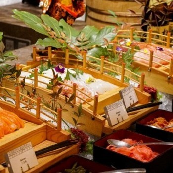 吃货福利：“豪华海鲜+澳洲牛排”双主题自助！上海世博洲际酒店双人自助晚餐