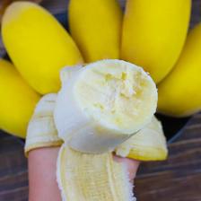 集南鲜小米蕉当季新鲜水果 5斤含箱 12.77元