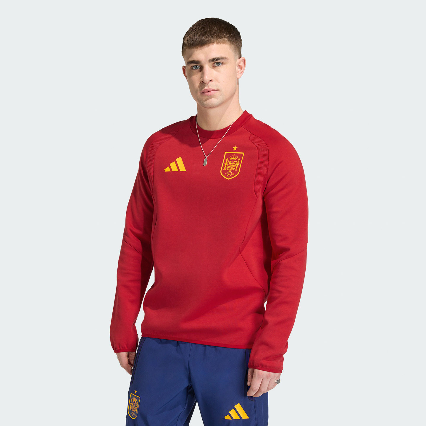 移动端：adidas 西班牙队足球休闲文化圆领卫衣男装adidas阿迪达斯官方 469元