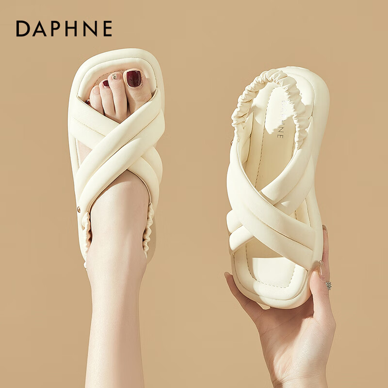 DAPHNE 达芙妮 松糕厚底女生凉鞋4623303026 97.91元包邮（需用券）