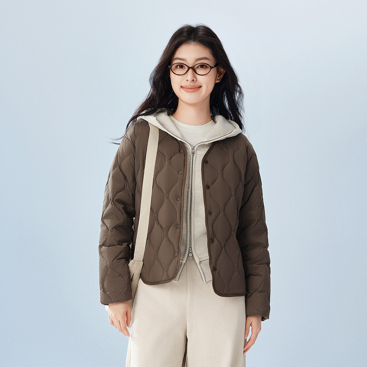 16日10点：波司登 女士基础款轻暖羽绒服 B250131012 220.18元