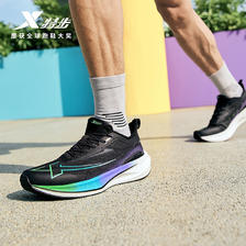 特步 跑鞋男两千公里运动男鞋体考竞速减震体测2000KM 黑/葱草绿 356.51元包邮