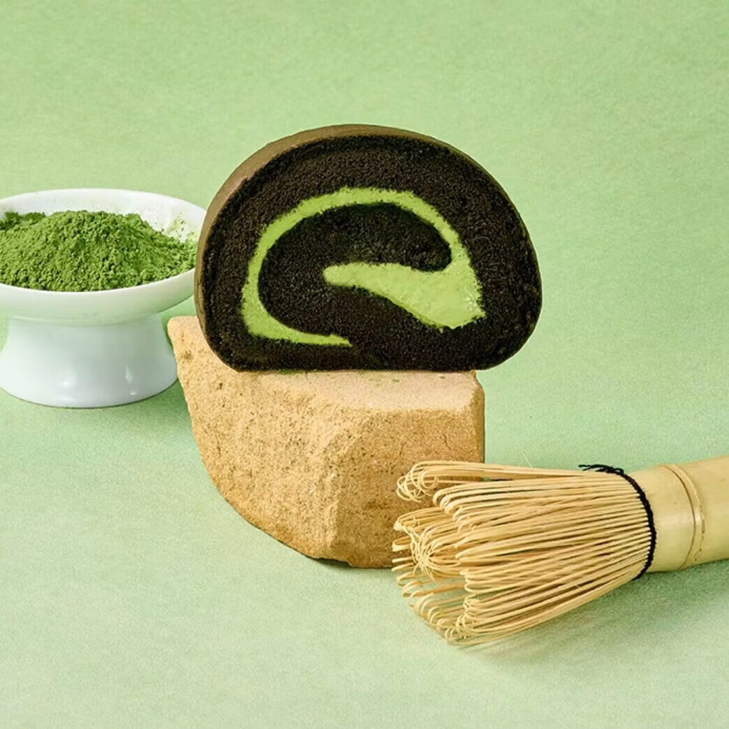 鲜京采 Roll'ING联名 黑金抹茶瑞士卷 500g8片 35.7元 - 86线报