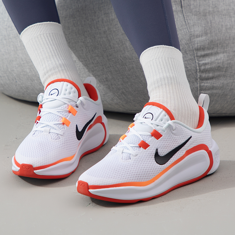 NIKE 耐克 女款跑步鞋 FD6058-101 379元