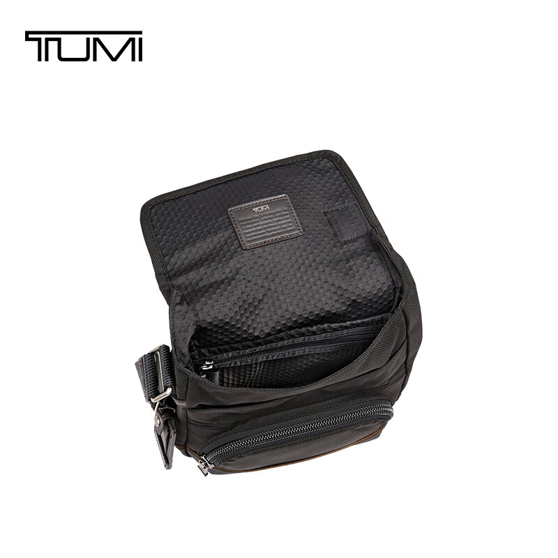 TUMI 途明 FREMONT系列男士单肩包时尚休闲弹道尼龙斜挎包胡桃木色 1013.89元