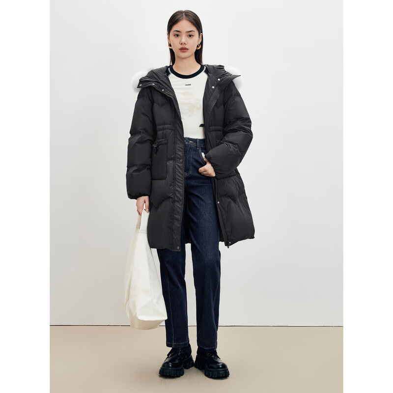 PEACEBIRD 太平鸟 女装冬季新款 黑色连帽保暖羽绒服 ￥585.66