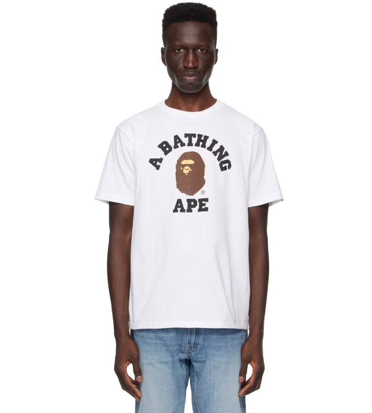 账号识别！Bape College 白色男款T恤 7.4折 $93（约668元）