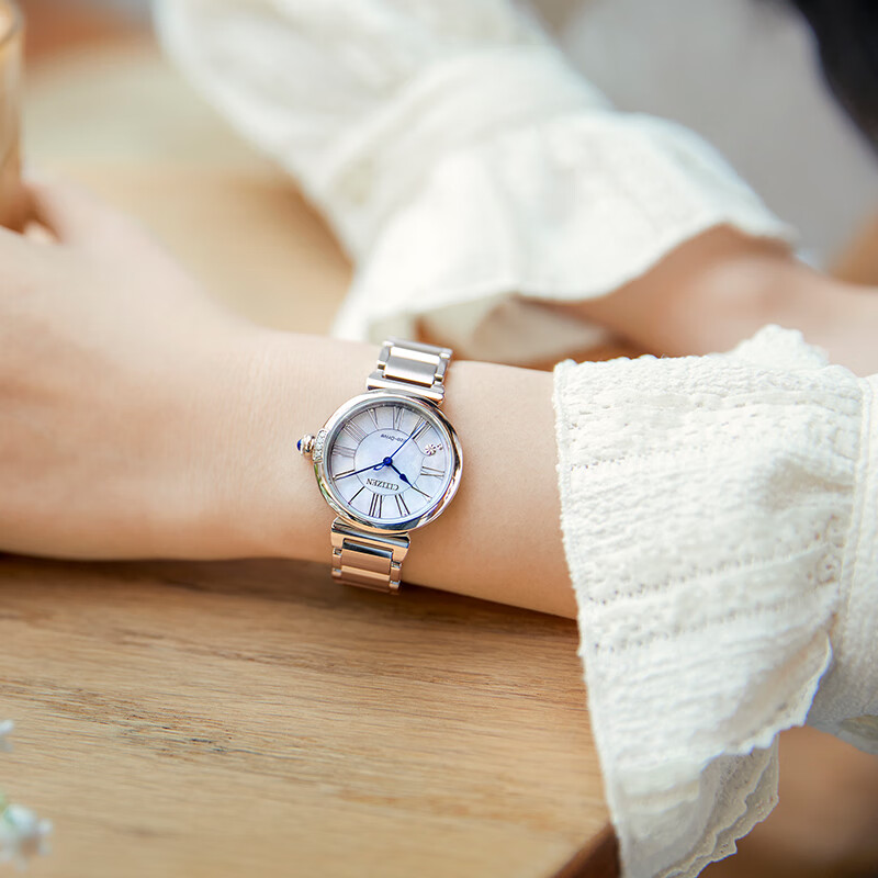 年货大集：CITIZEN 日韩表 小铃花 光动能贝母盘钢带女表 EM1060-87N礼盒款 2420