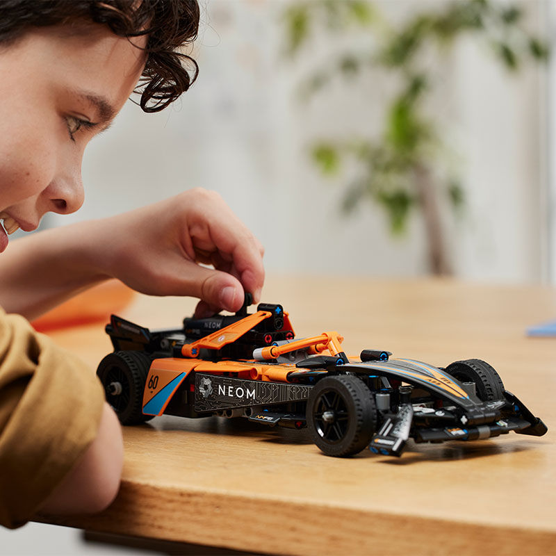 LEGO 乐高 积木42169机械组迈凯轮赛车拼装儿童玩具礼物 299.25元