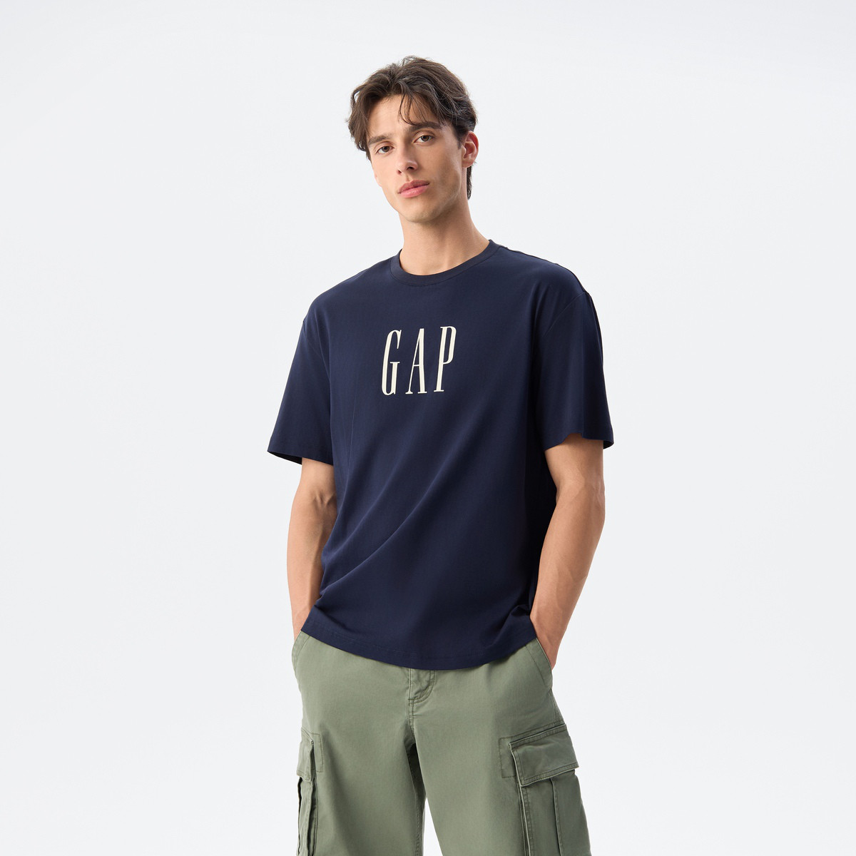 10点开始：Gap 男女装2025夏季款纯棉印花logo圆领短袖T恤简约风上衣755795 75元