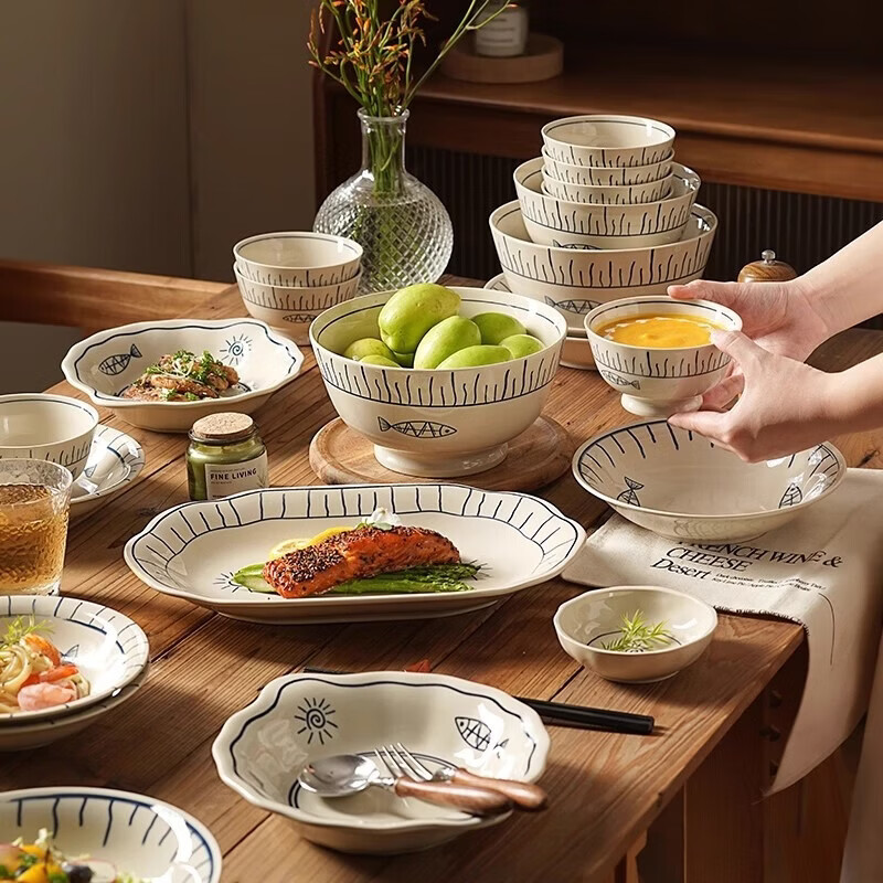 CERAMICS 釉下彩餐具套装 欢乐鱼-6人食28件套 70.45元包邮（需用券）