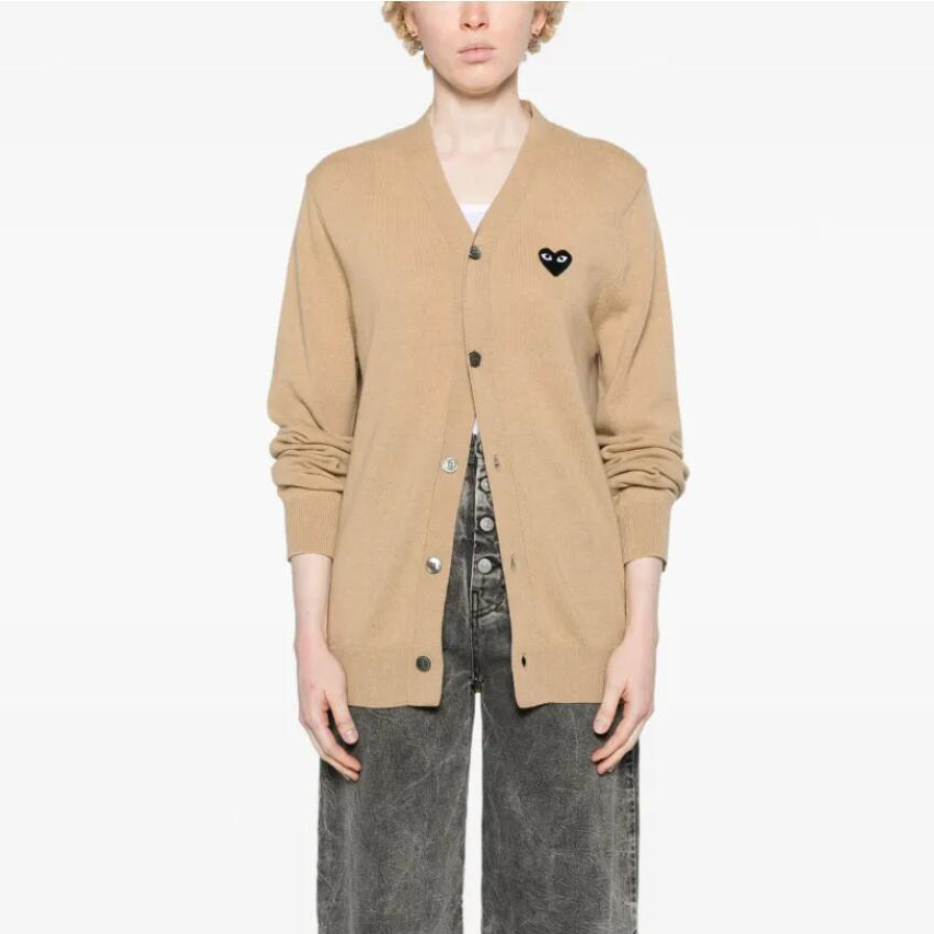 CDG Play 小愛心駝色開衫 ￥1541