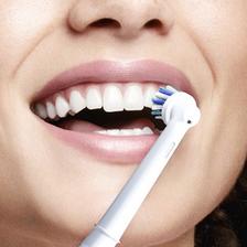 欧乐-B（Oral-B） Pro 2 电动牙刷 气质蓝 399元
