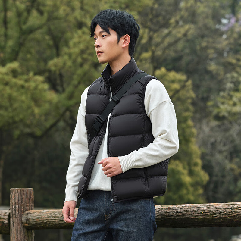坦博尔 羽绒马甲TA330033 黑色 125.1元