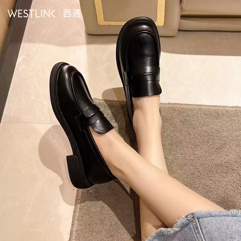 西遇 瘦版舒适软皮低跟黑色单鞋 69.5元