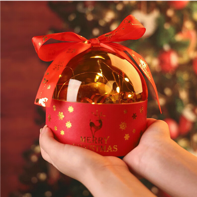 天南兄弟 新款烫金圣诞抱抱桶 半圆苹果盒/红色礼盒+拉菲草 12*12cm 7.9元（需