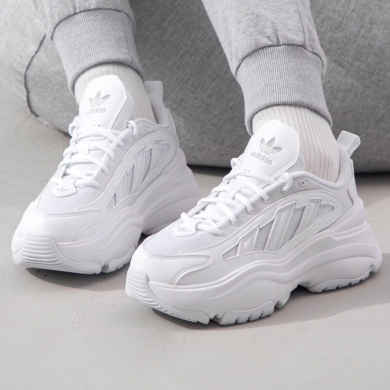 adidas 三叶草 女款休闲鞋 IG6047 396元