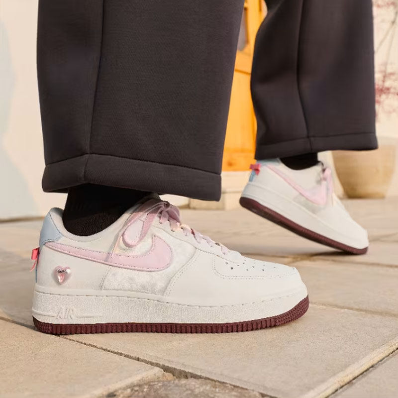 NIKE Air Force 1'07 Wb 女子休闲运动鞋IQ4937-161 764元