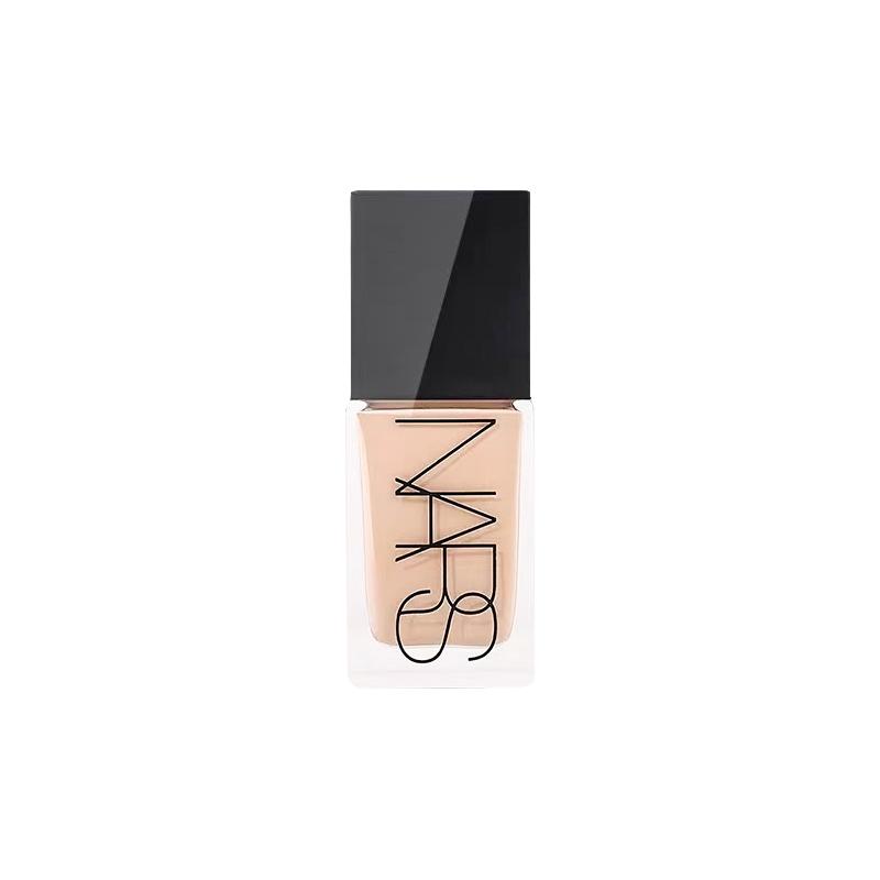 NARS 超方瓶 流光美肌粉底液 500元