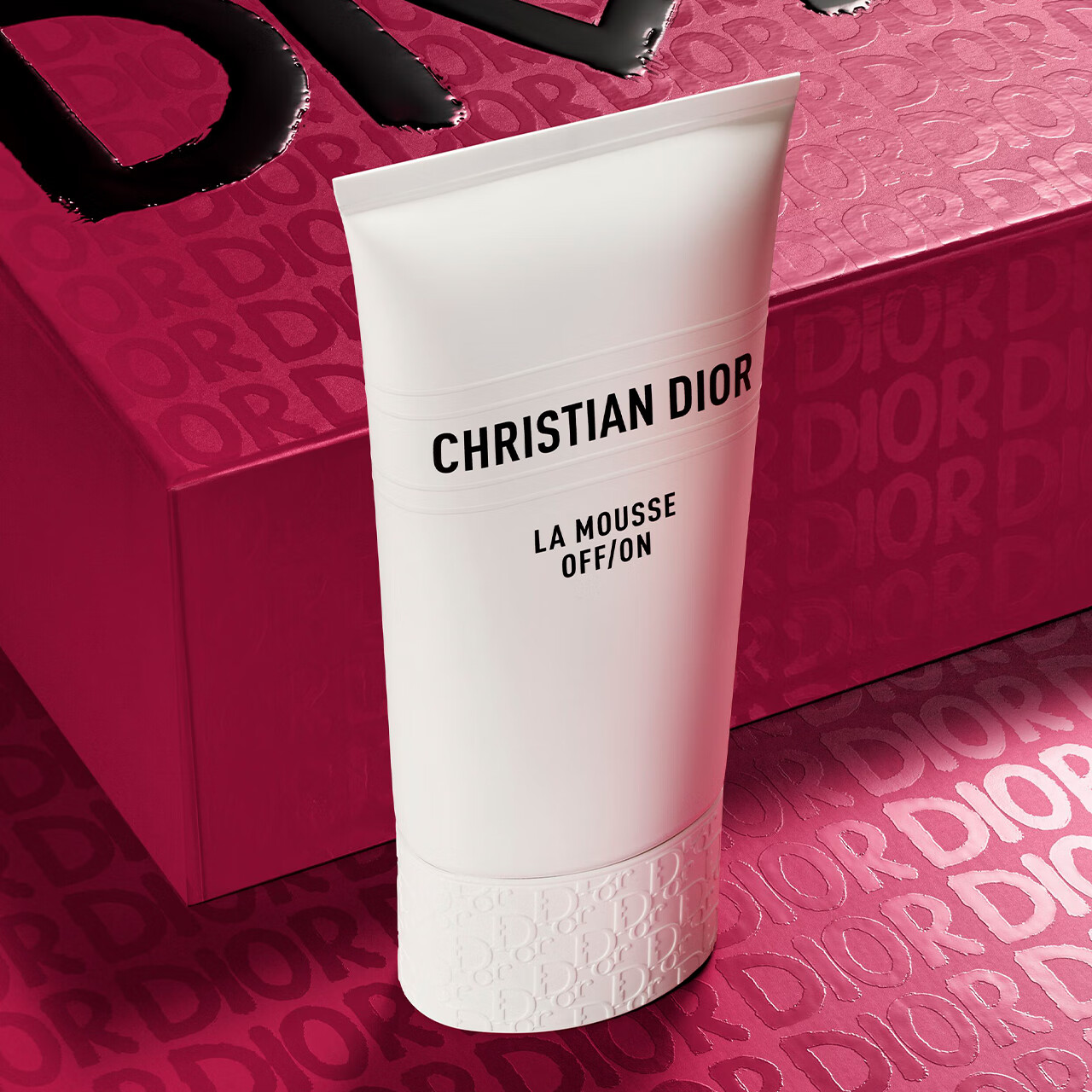 Dior 迪奥 睡莲洁面150ml 七夕节礼盒 送迪奥化妆包 415元（需买2件，共830元包