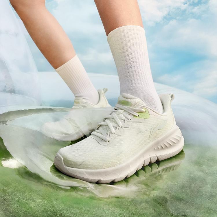 李宁 易适flex 女款跑步鞋 106元